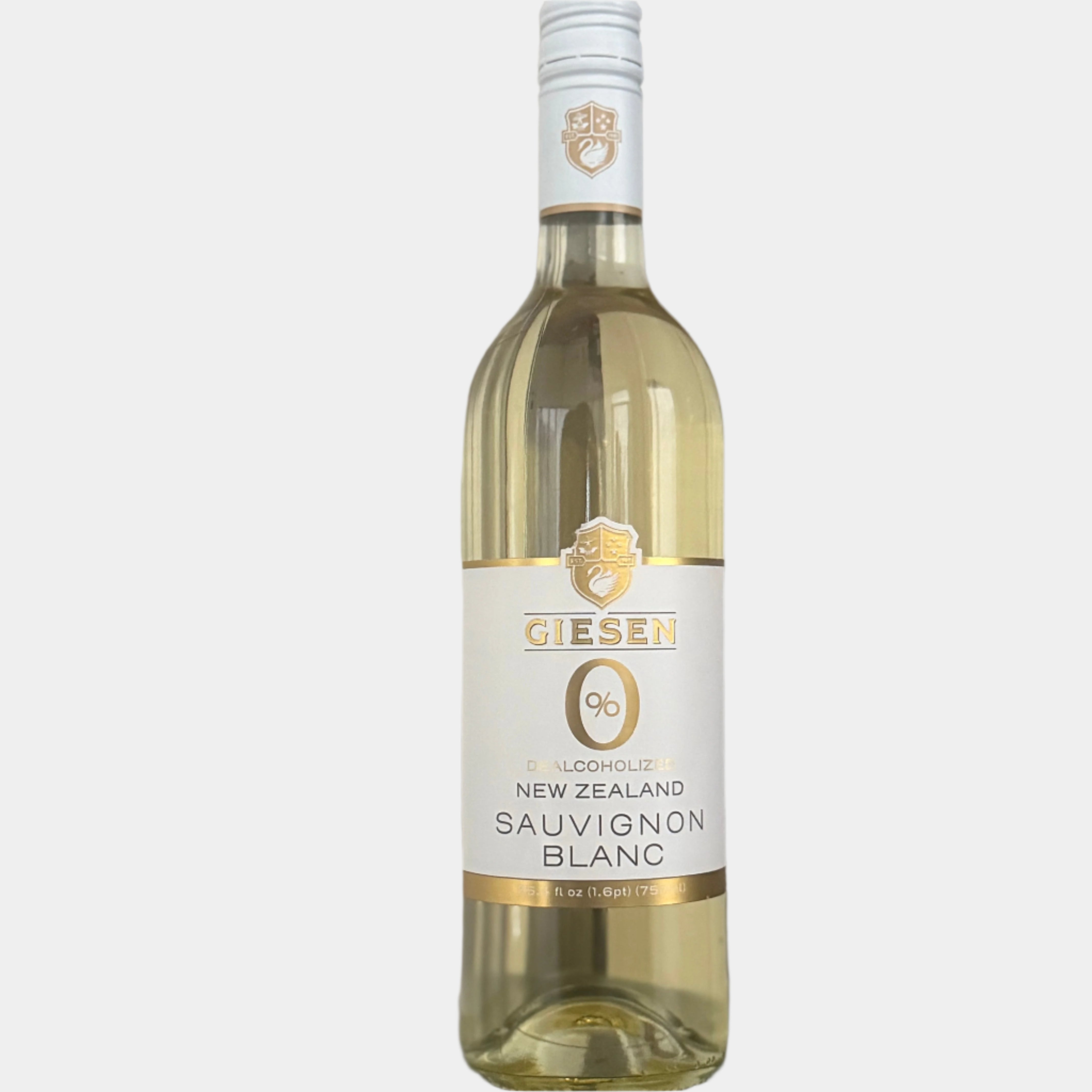 “Giesen 0% Sauvignon Blanc bottle – non-alcoholic white wine”
“Alcohol-free Sauvignon Blanc from New Zealand – Giesen wine”
“Giesen non-alcoholic wine bottle with citrus and glass on table”